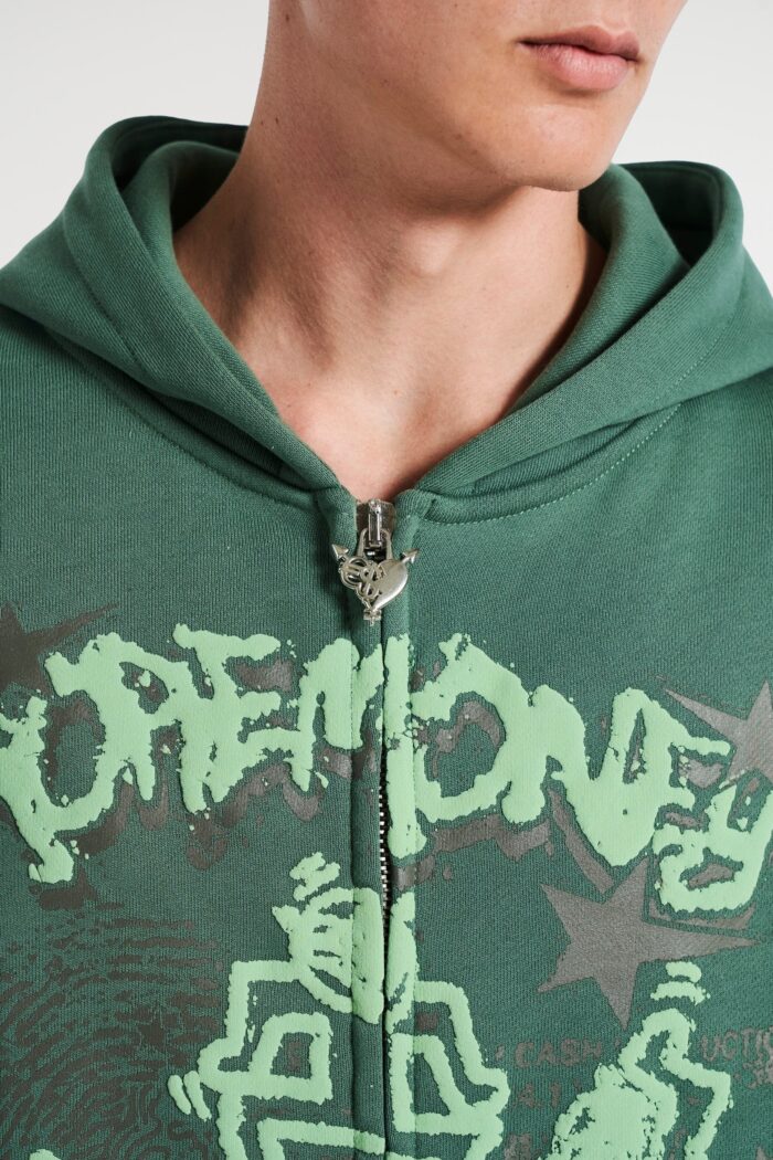 Elevate your style with the Icon Man Zip in Duck Green.