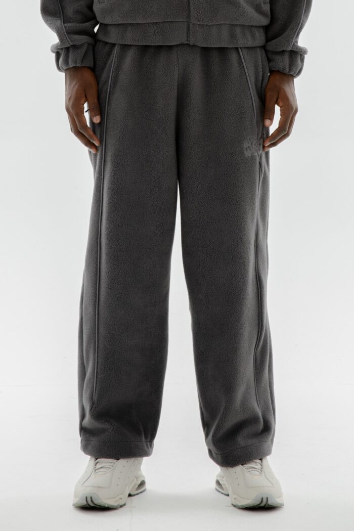 Elevate your casual style with the Star Wreath Fleece Jogger in Tornado Grey.